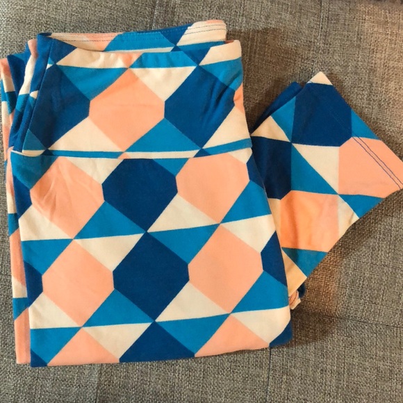 LuLaRoe Pants - LuLaRoe OS (One Size) Leggings